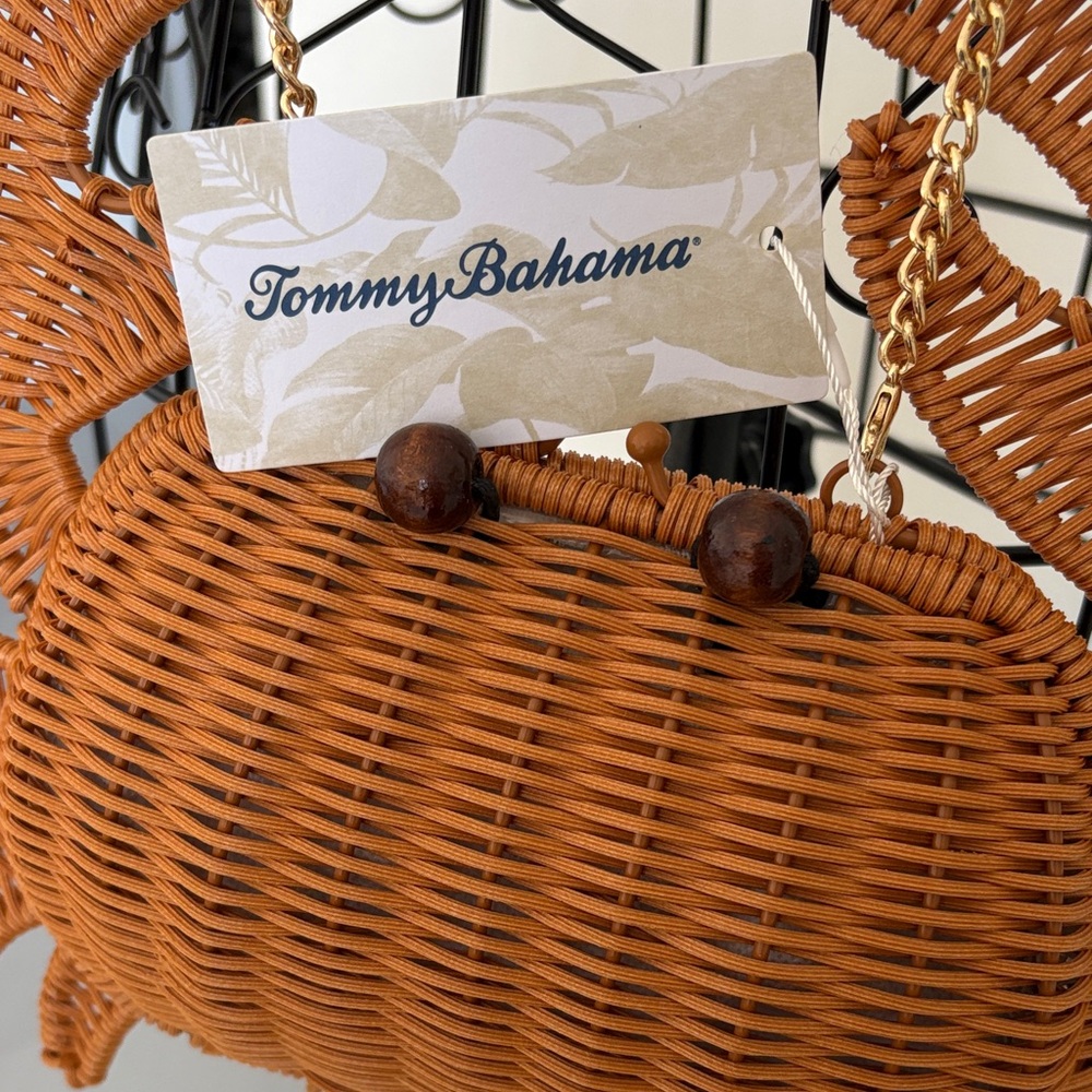 Tommy Bahama Woven Crab-Shaped Crossbody Bag - Picture 2 of 5